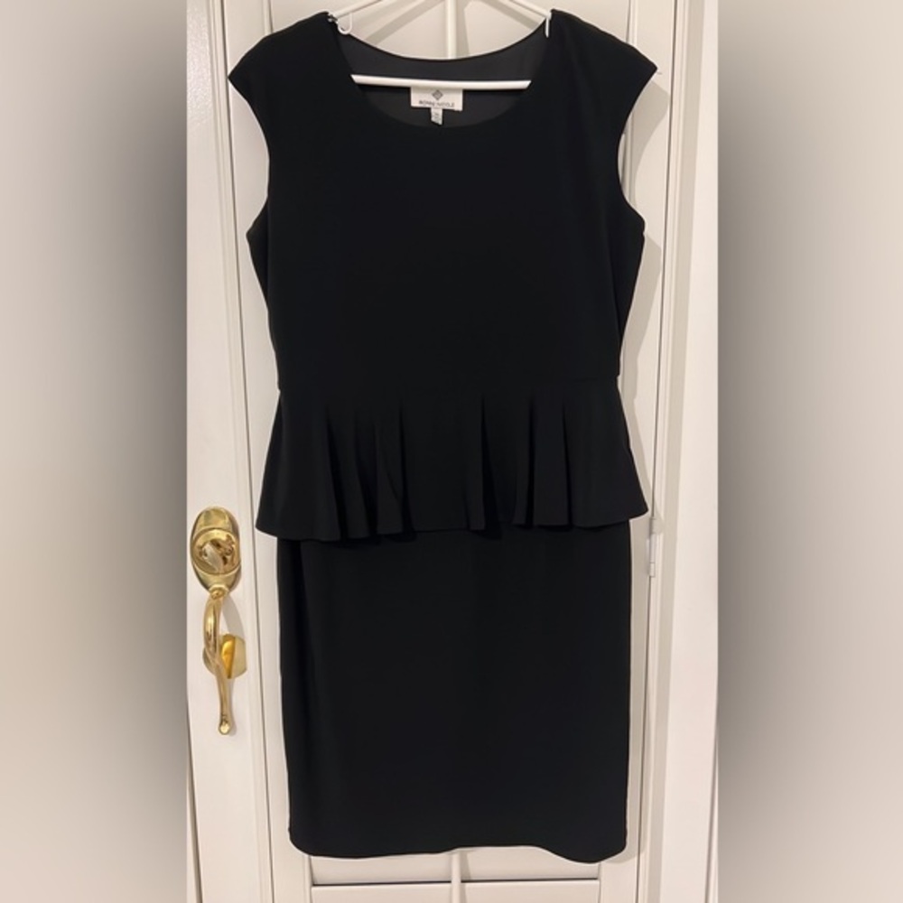 Ronni‎ Nicole Size 12 Black dress